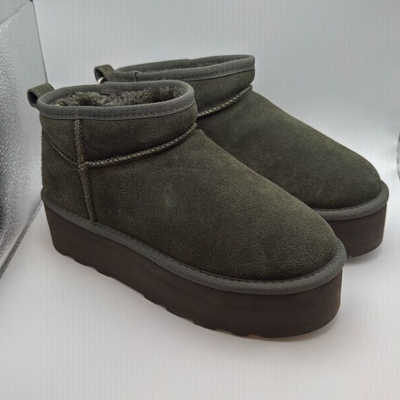 CUSHIONAIRE Cozy Women’s Platform Ankle Boots SIZE 7.5 OLIVE GREEN PREOWNED GREA - Picture 1 of 7